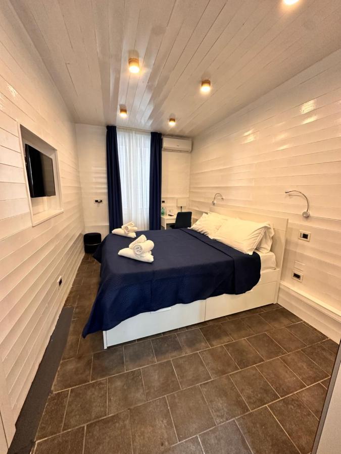 Yacht Club Angioino Hotel เนเปิลส์ ภายนอก รูปภาพ